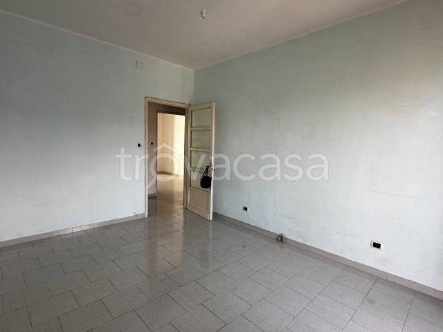 Appartamento in affitto a Settimo Torinese vicolo del Castello, non arredato/vuoto, centrale, balcone TrovaCasa
