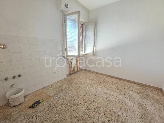 Appartamento in affitto a Signa via 20 Settembre, non arredato/vuoto, terrazzo, ascensore TrovaCasa