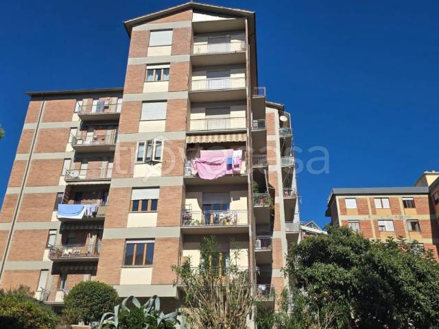 Appartamento in affitto a Siena via Perfetti, arredato, terrazzo, zona residenziale TrovaCasa