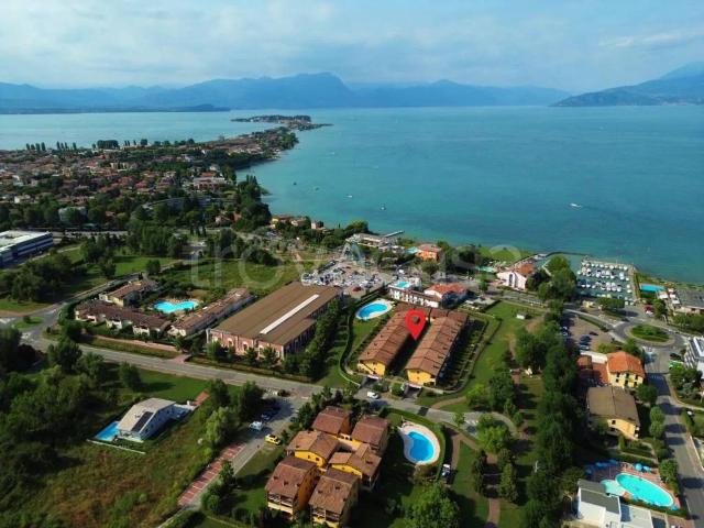 Appartamento in affitto a Sirmione via Ortigara, 9, terrazzo, piscina, balcone TrovaCasa