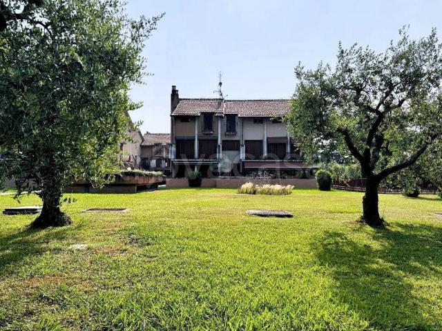 Appartamento in affitto a Sirmione viale Guglielmo Marconi, 25, arredato, box, centrale TrovaCasa