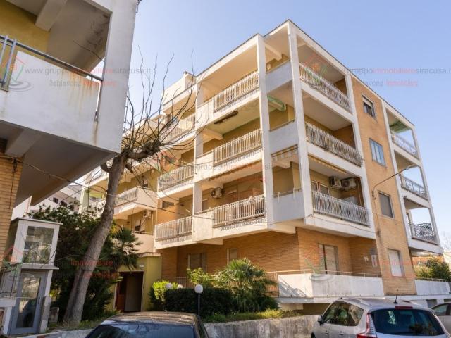 Appartamento in affitto a Siracusa, arredato, riscaldamento autonomo, vista mare TrovaCasa