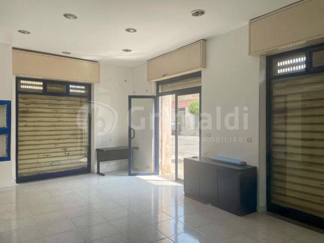 Appartamento in affitto a Siracusa corso timoleonte, 29, non arredato/vuoto, luminoso TrovaCasa