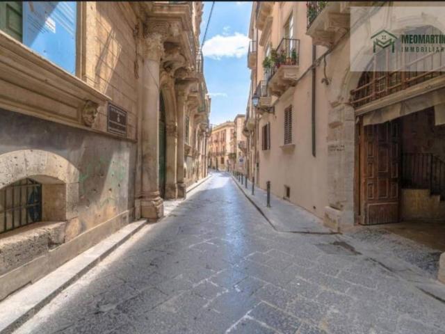 Appartamento in affitto a Siracusa via della Maestranza, 116, arredato, posto auto, terrazzo TrovaCasa