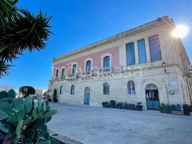 Appartamento in affitto a Siracusa via guglielmo perno, 4, arredato, vista mare, ristrutturato TrovaCasa