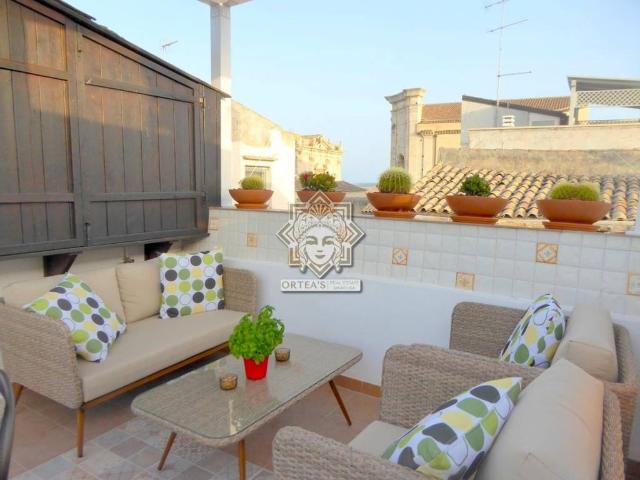 Appartamento in affitto a Siracusa via Logoteta, arredato, terrazzo, centrale TrovaCasa