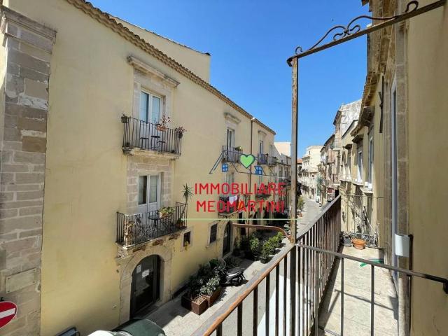 Appartamento in affitto a Siracusa via Santa Teresa, arredato, terrazzo, ristrutturato TrovaCasa