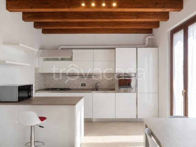 Appartamento in affitto a Soave via Don Giovanni Minzoni, arredato, box, terrazzo TrovaCasa