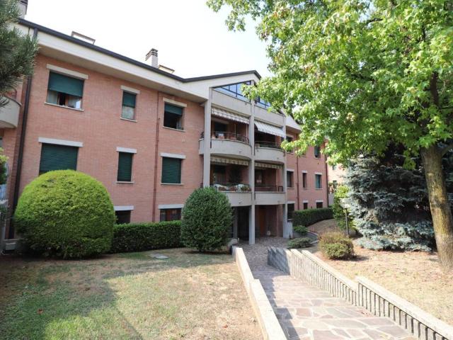 Appartamento in affitto a Solaro MI