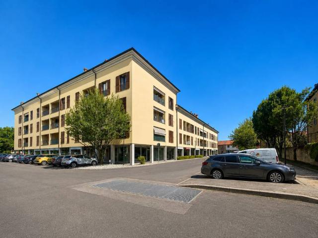Appartamento in affitto a Solaro MI