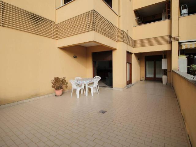 Appartamento in affitto a Solaro MI