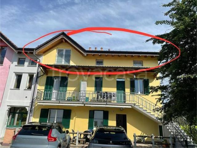 Appartamento in affitto a Solbiate con Cagno via Santo Quirico, arredato, posto auto, travi a vista TrovaCasa