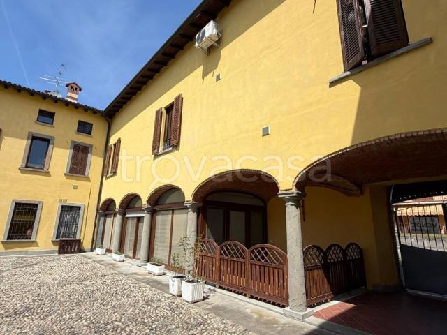 Appartamento in affitto a Solza via Faustina Foglieni, arredato, box TrovaCasa