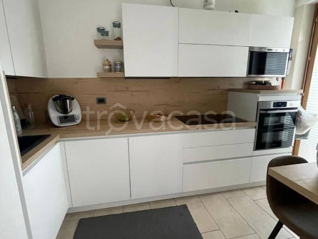 Appartamento in affitto a Sondrio via Ventina, 1, non arredato/vuoto, giardino privato, box TrovaCasa