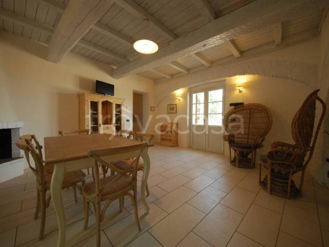 Appartamento in affitto a Spoleto via Gioacchino Pompilj, arredato, vista panoramica, travi a vista TrovaCasa