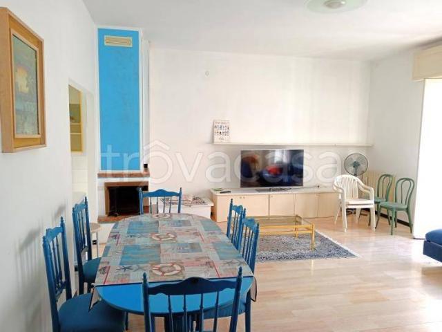 Appartamento in affitto a Spotorno via Toscana, ascensore, tripla esposizione, balcone TrovaCasa