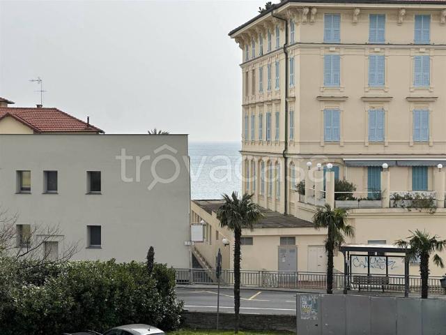 Appartamento in affitto a Spotorno via Berninzoni, arredato, posto auto, vista mare TrovaCasa