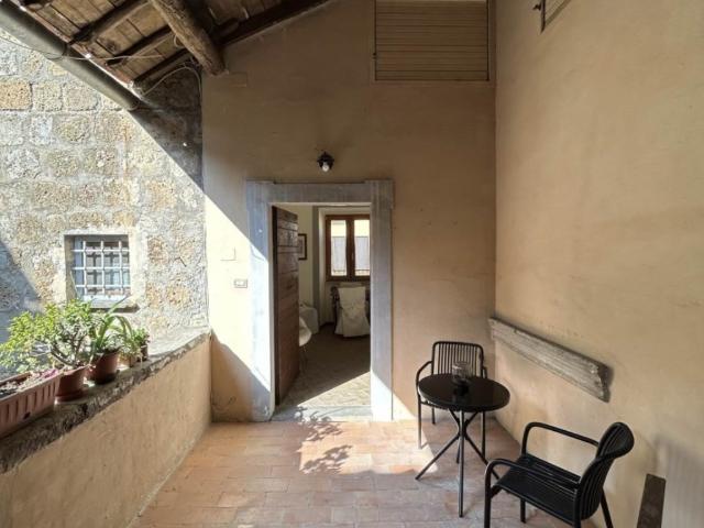 Appartamento in affitto a Tuscania via roma 3, terrazzo, caminetto, ultimo piano TrovaCasa