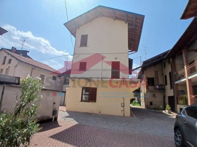 Appartamento in affitto a Turate