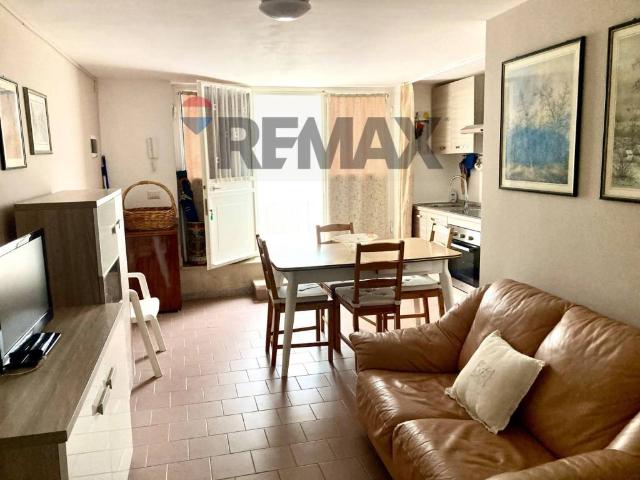 Appartamento in affitto a Turi via Paolo Totire, 16, giardino, centrale, balcone TrovaCasa