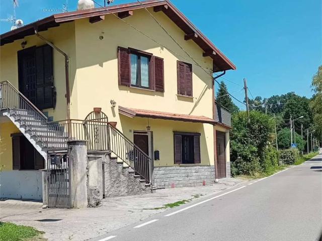 Appartamento in affitto a Taino VA