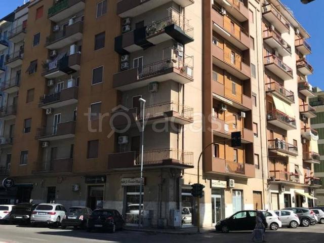 Appartamento in affitto a Taranto via dante, 184, riscaldamento autonomo, ascensore, doppia esposizione TrovaCasa