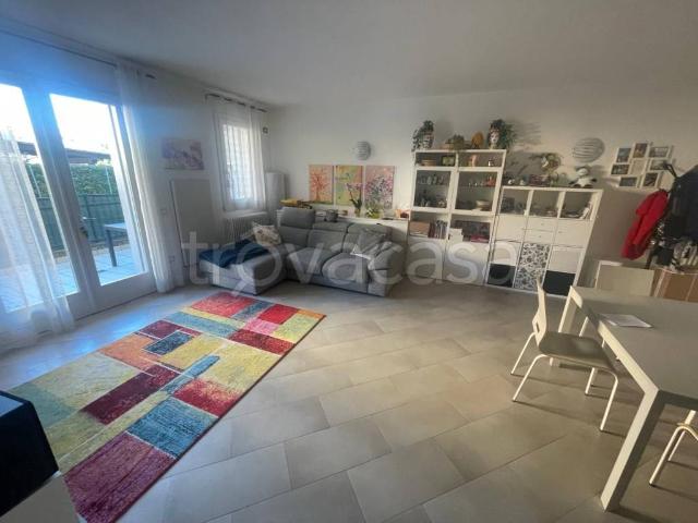 Appartamento in affitto a Teolo via Ippolito Nievo, 1, giardino privato, box, parzialmente arredato TrovaCasa