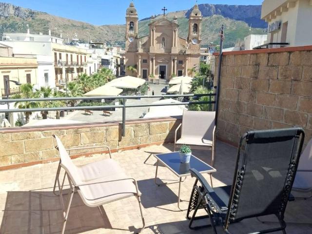 Appartamento in affitto a Terrasini PA