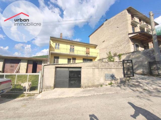 Appartamento in affitto a Tornimparte AQ