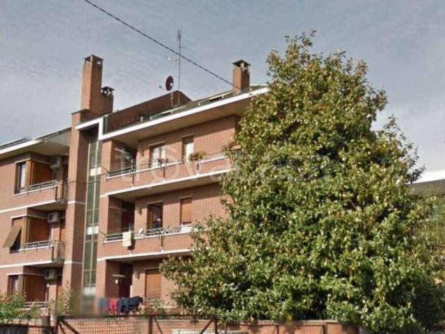 Appartamento in affitto a Torino via capelli 110, posto auto, terrazzo, parzialmente arredato TrovaCasa