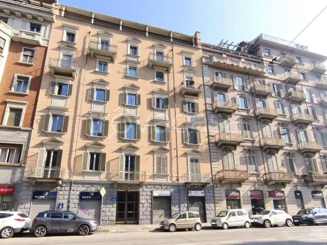 Appartamento in affitto a Torino via Cibrario, 4, arredato, vista panoramica, ascensore TrovaCasa