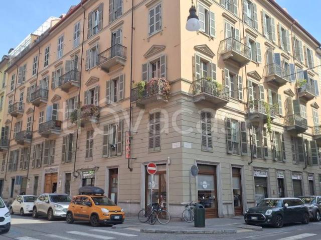 Appartamento in affitto a Torino via Andrea Massena, 3, Crocetta