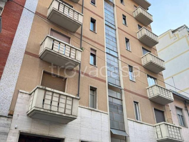 Appartamento in affitto a Torino via Barletta, 83, arredato, balcone, cucina abitabile TrovaCasa