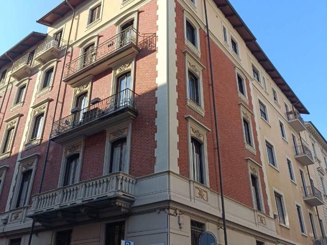Appartamento in affitto a Torino via Beato Sebastiano Valfrè, 14, arredato, ascensore, ultimo piano TrovaCasa