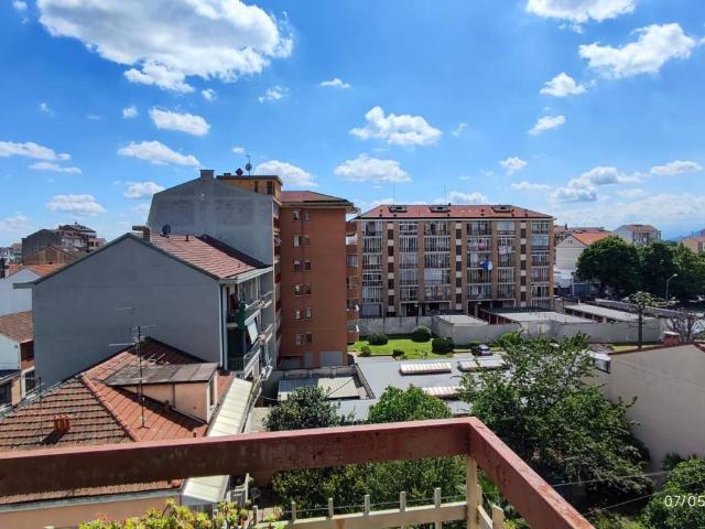 Appartamento in affitto a Torino via Brissogne, 10, arredato, ascensore, libero subito TrovaCasa