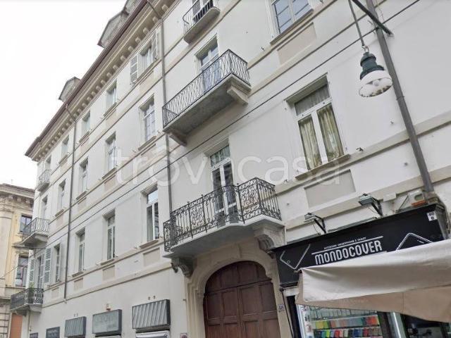 Appartamento in affitto a Torino via Giuseppe Garibaldi, 40, arredato, ultimo piano, lavatrice TrovaCasa