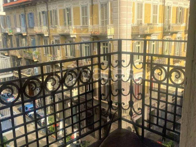Appartamento in affitto a Torino via Giuseppe Talucchi, 23, riscaldamento autonomo, parzialmente arredato, ultimo piano TrovaCasa