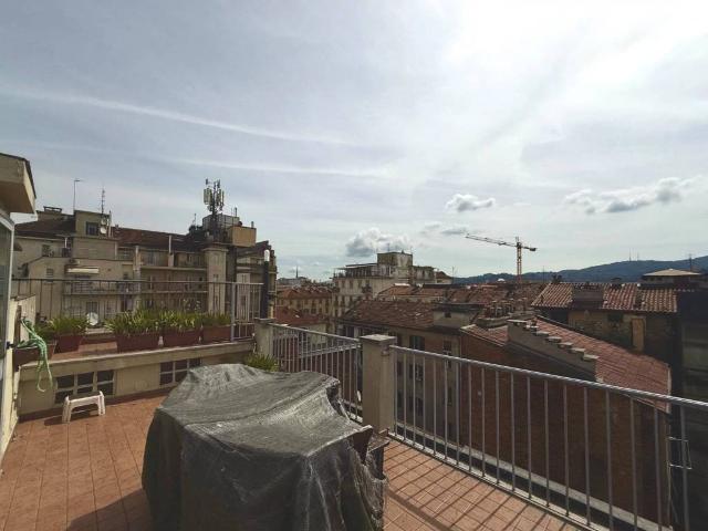 Appartamento in affitto a Torino via Gioberti, 23, arredato, terrazzo, riscaldamento autonomo TrovaCasa