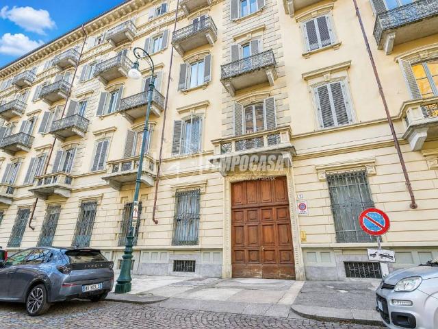Appartamento in affitto a Torino via Davide Bertolotti, arredato, riscaldamento autonomo, ascensore TrovaCasa