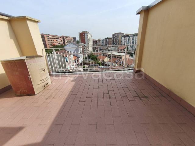 Appartamento in affitto a Torino via Foligno, 89, arredato, terrazzo, ascensore TrovaCasa