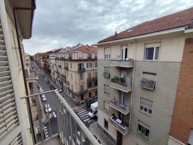 Appartamento in affitto a Torino via Legnano, ascensore, luminoso, balcone TrovaCasa