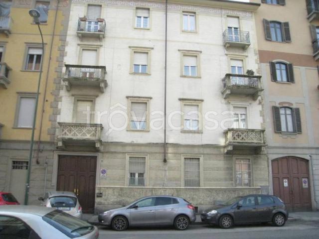 Appartamento in affitto a Torino via Moretta, 25, arredato, riscaldamento autonomo, balcone TrovaCasa