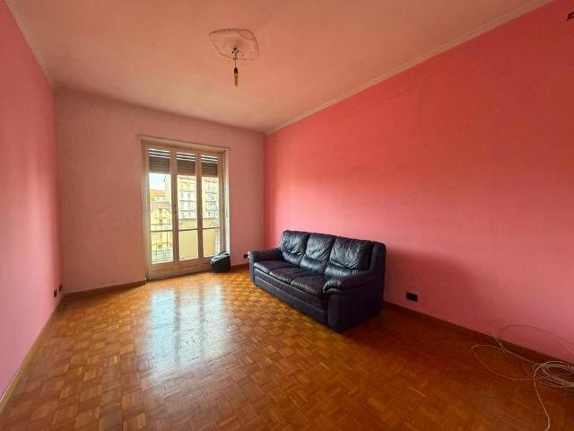 Appartamento in affitto a Torino via Netro, 10bis, non arredato/vuoto, ascensore, doppia esposizione TrovaCasa
