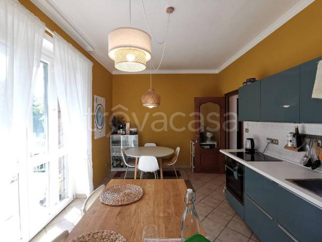 Appartamento in affitto a Torino via Sabaudia, arredato, giardino privato, terrazzo TrovaCasa