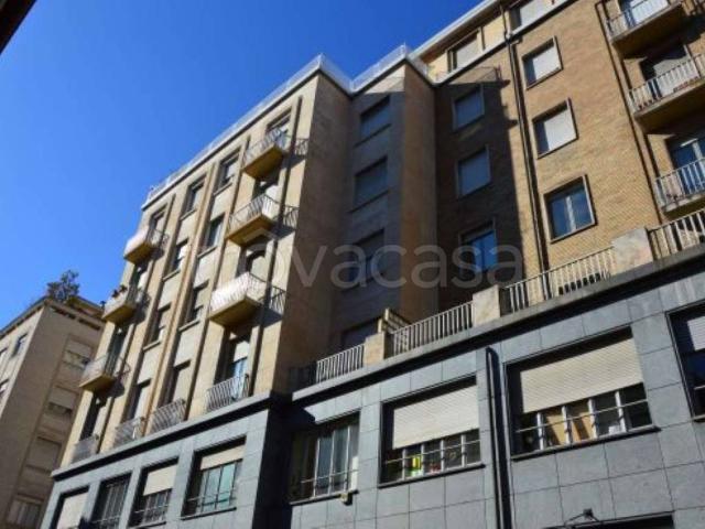 Appartamento in affitto a Torino via san quintino 4, immobile di prestigio, parzialmente arredato, ascensore TrovaCasa