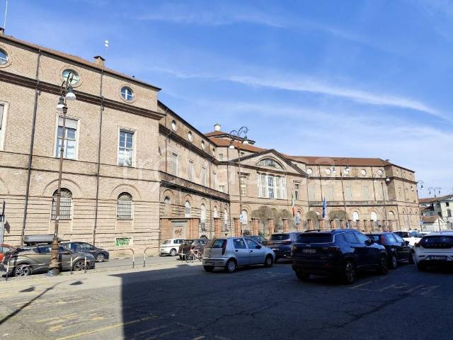 Appartamento in affitto a Torino via Santa Chiara, 36, Quadrilatero Romano