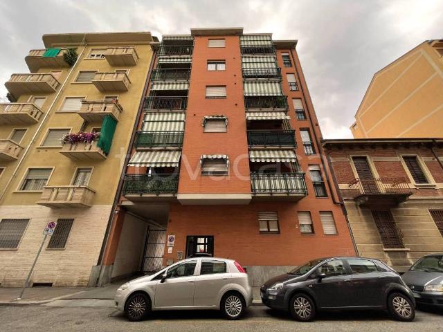 Appartamento in affitto a Torino via Santhià, 46, arredato, cantina, lavanderia TrovaCasa