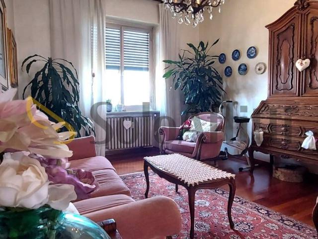 Appartamento in affitto a Torino via paolo cella, arredato, vista panoramica, ascensore TrovaCasa