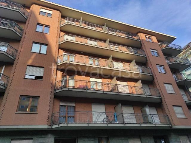 Appartamento in affitto a Torino via Ventimiglia, 82, non arredato/vuoto, terrazzo, doppia esposizione TrovaCasa