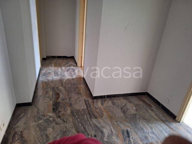 Appartamento in affitto a Torino via Verres, 40, non arredato/vuoto, cantina, balcone TrovaCasa